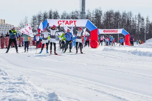 Универсальный лыжный стадион имени олимпийской чемпионки Елены Вяльбе открыли в Магадане
